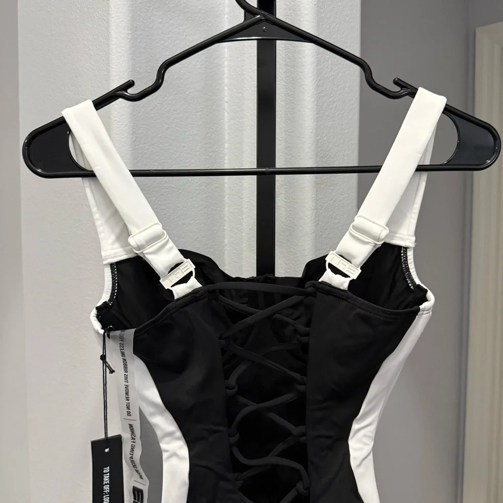 TA3 Lifty Contour Black And White One Piece Reg/Long Shapewear Swimsuit XS D/DD - Picture 6 of 8